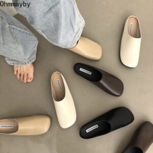 round toe flat sandals